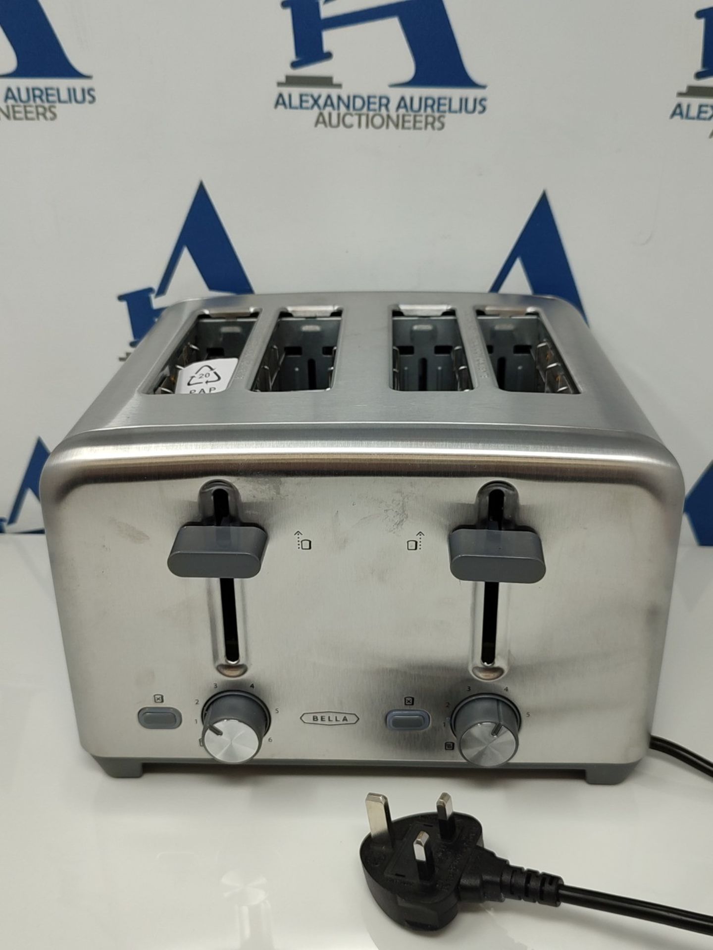 BELLA 4 Slice Toaster with Auto Shut Off, Extra Wide Slots and Removable Drop-Down Cru - Image 2 of 3