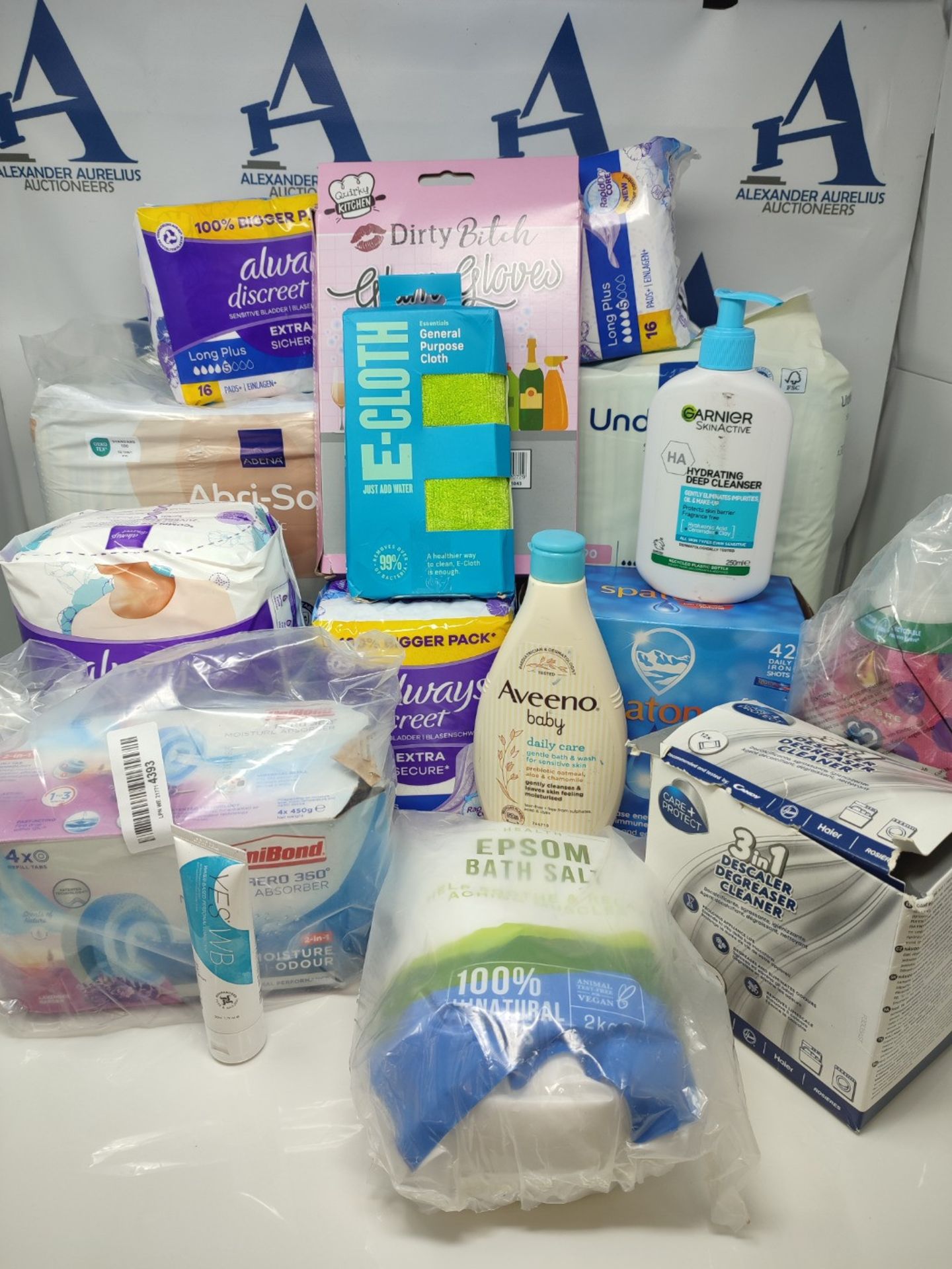 16 items of Pharmaceutical products and personal care - Image 2 of 2