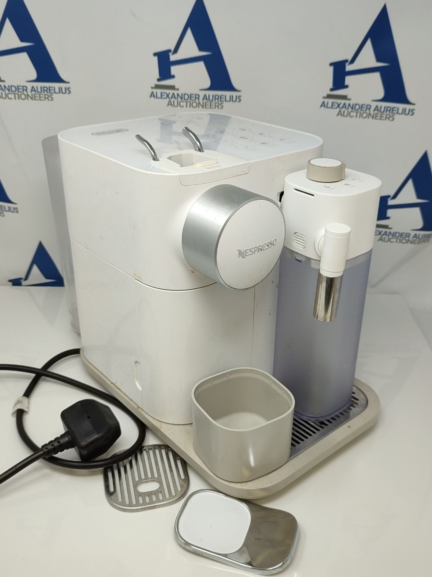 RRP £419.00 Nespresso De'Longhi Gran Lattissima EN640.W, Automatic Coffee Maker, Single-Serve Caps - Image 2 of 3