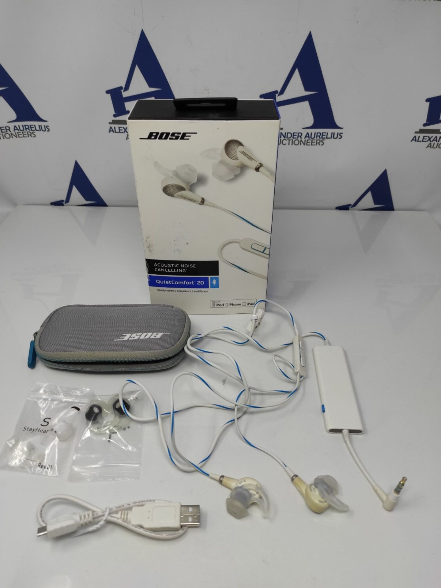 RRP £200.00 Bose QuietComfort 20 Acoustic In-Ear Noise Cancelling Headphones- White - Image 2 of 2