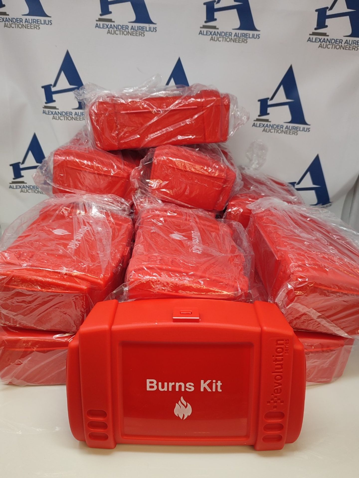 RRP £176.00 16 x Evolution HypaSoothe Burns Kit, Small - Fully Stocked - Image 2 of 2