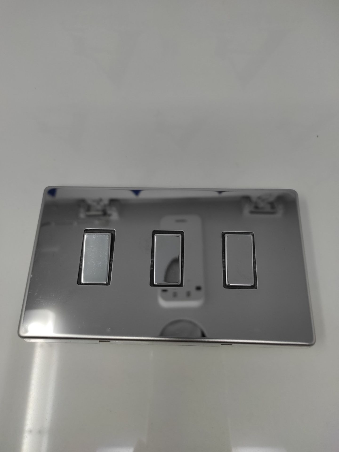 Varilight 3-Gang 10A 1- or 2-Way Rocker Light Switch (Twin Plate) Polished Chrome XDC9 - Image 2 of 3
