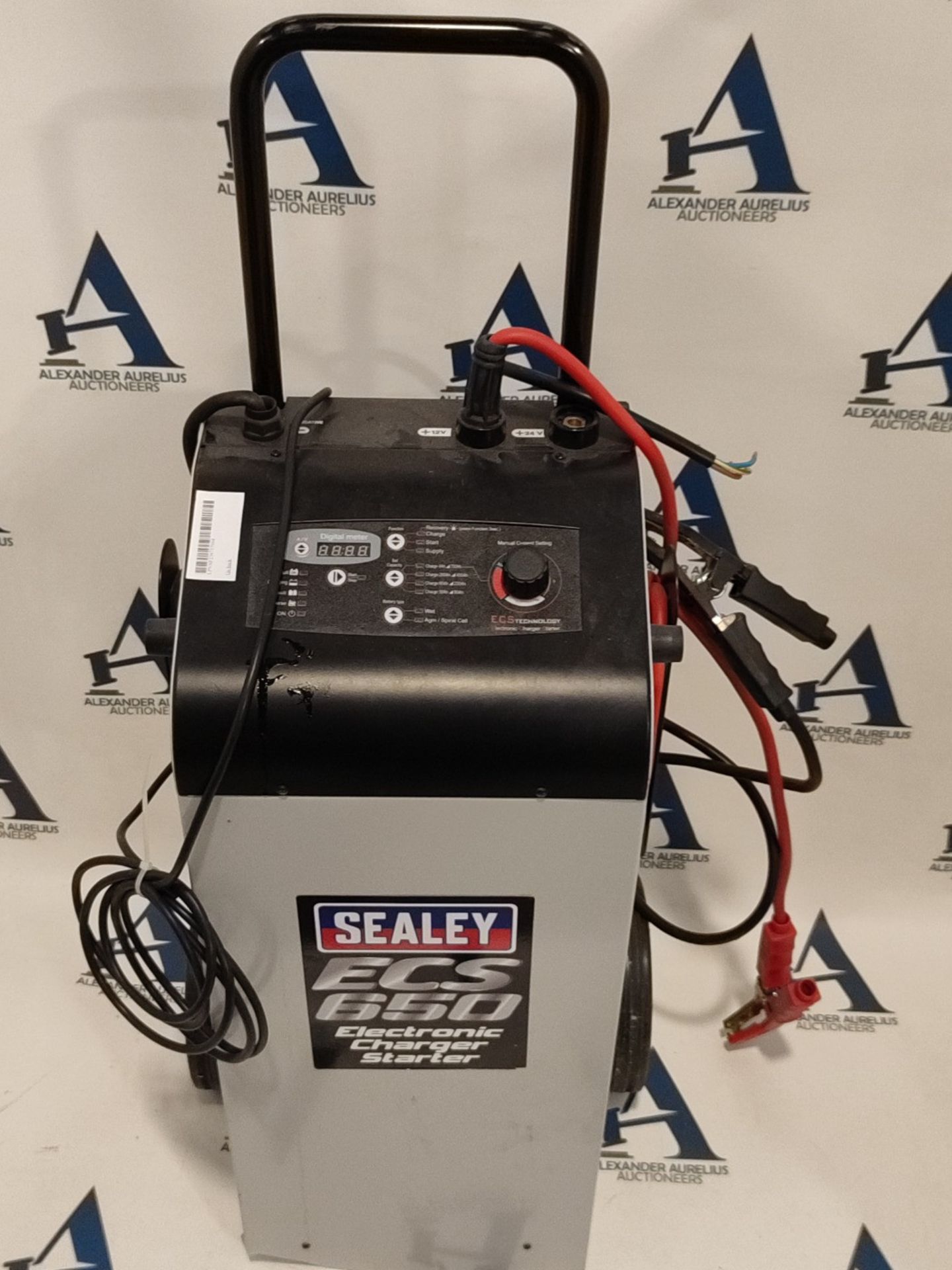 RRP £1055.00 Sealey Electronic Charger Starter 12/24V - Image 2 of 3