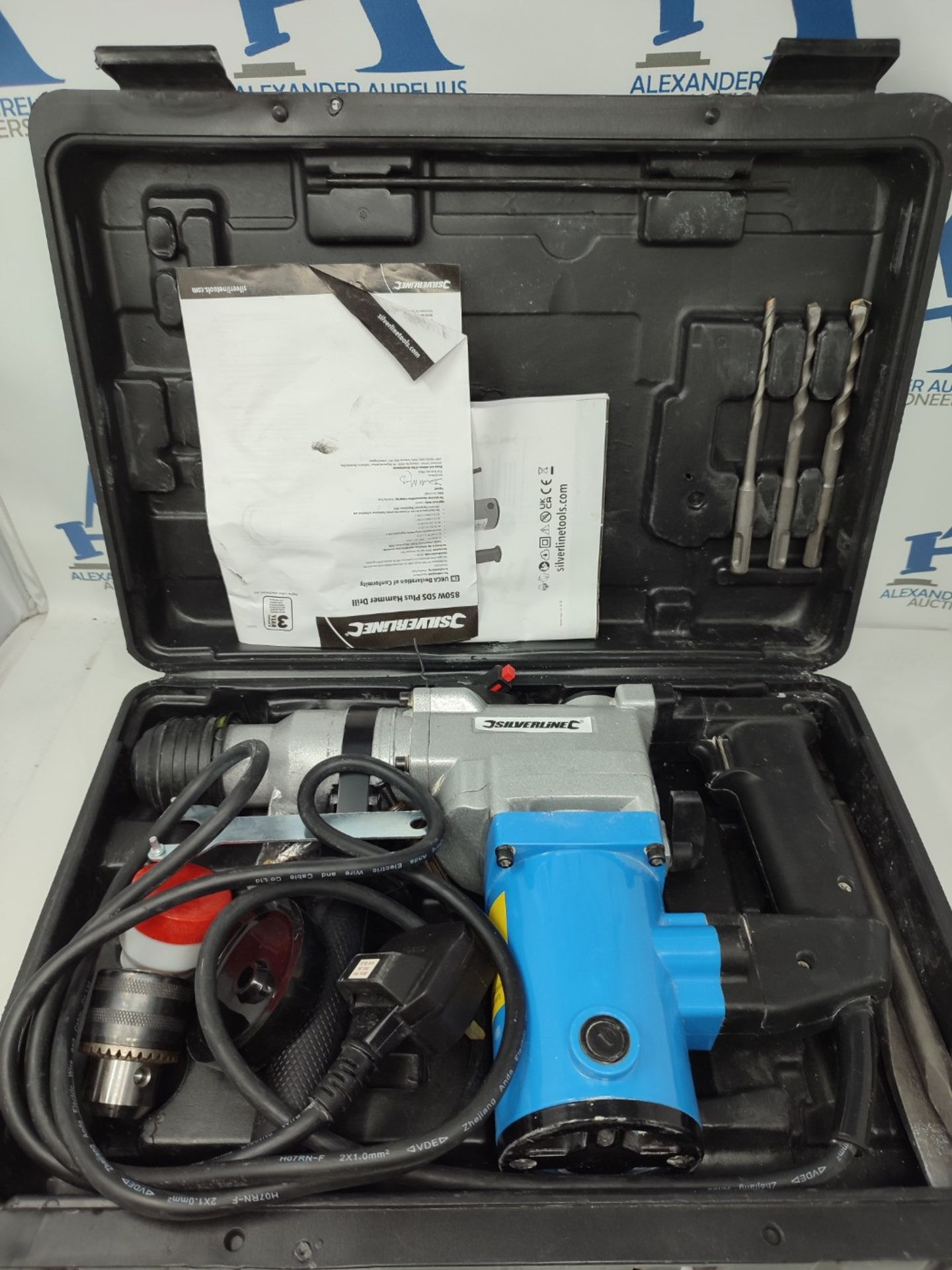 RRP £68.00 Silverline DIY 850W SDS Plus Hammer Drill (633821) - Image 3 of 3