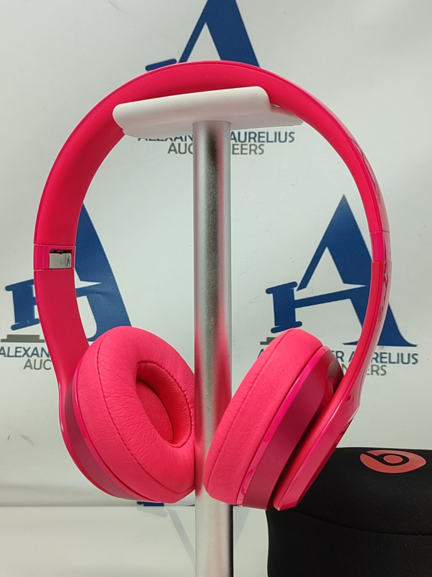 RRP £190.00 Beats Solo2 On-Ear Headphones - Pink - Image 3 of 3