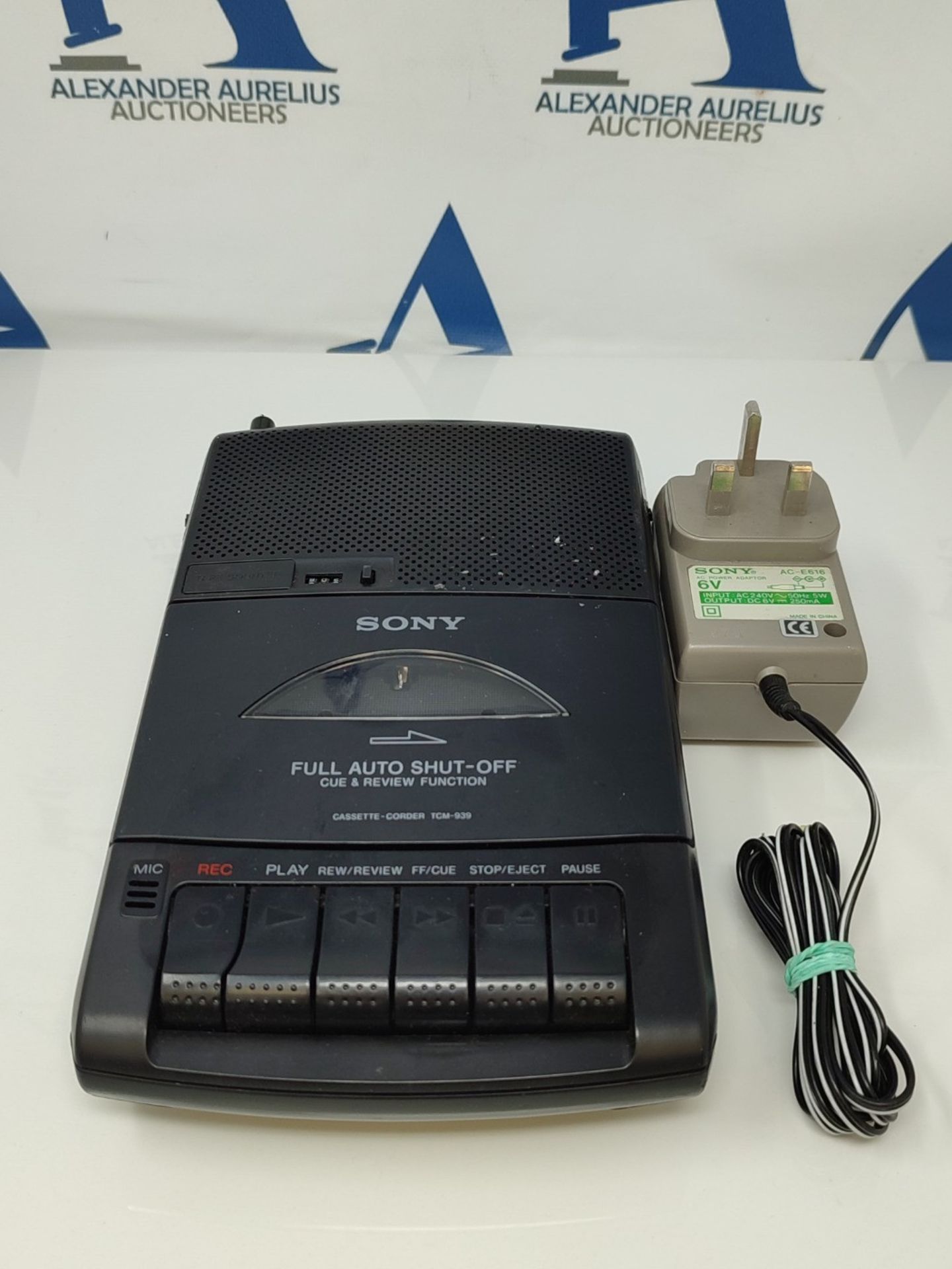 Sony TCM-939 Cassette Player Voice Recorder Dictaphone - Bild 2 aus 2