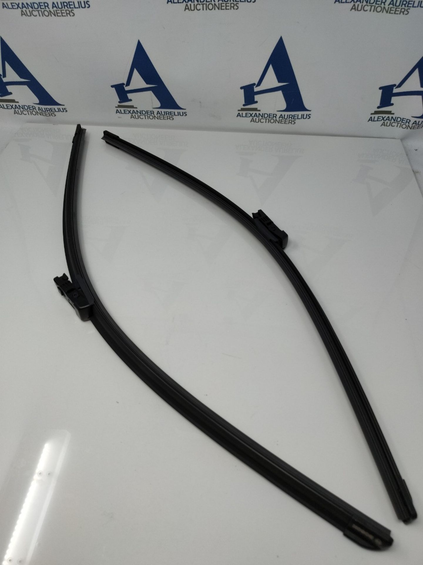 Bosch Wiper Blade Aerotwin A540S, Length: 680mm/625mm - Set of Front Wiper Blades - On - Image 3 of 3
