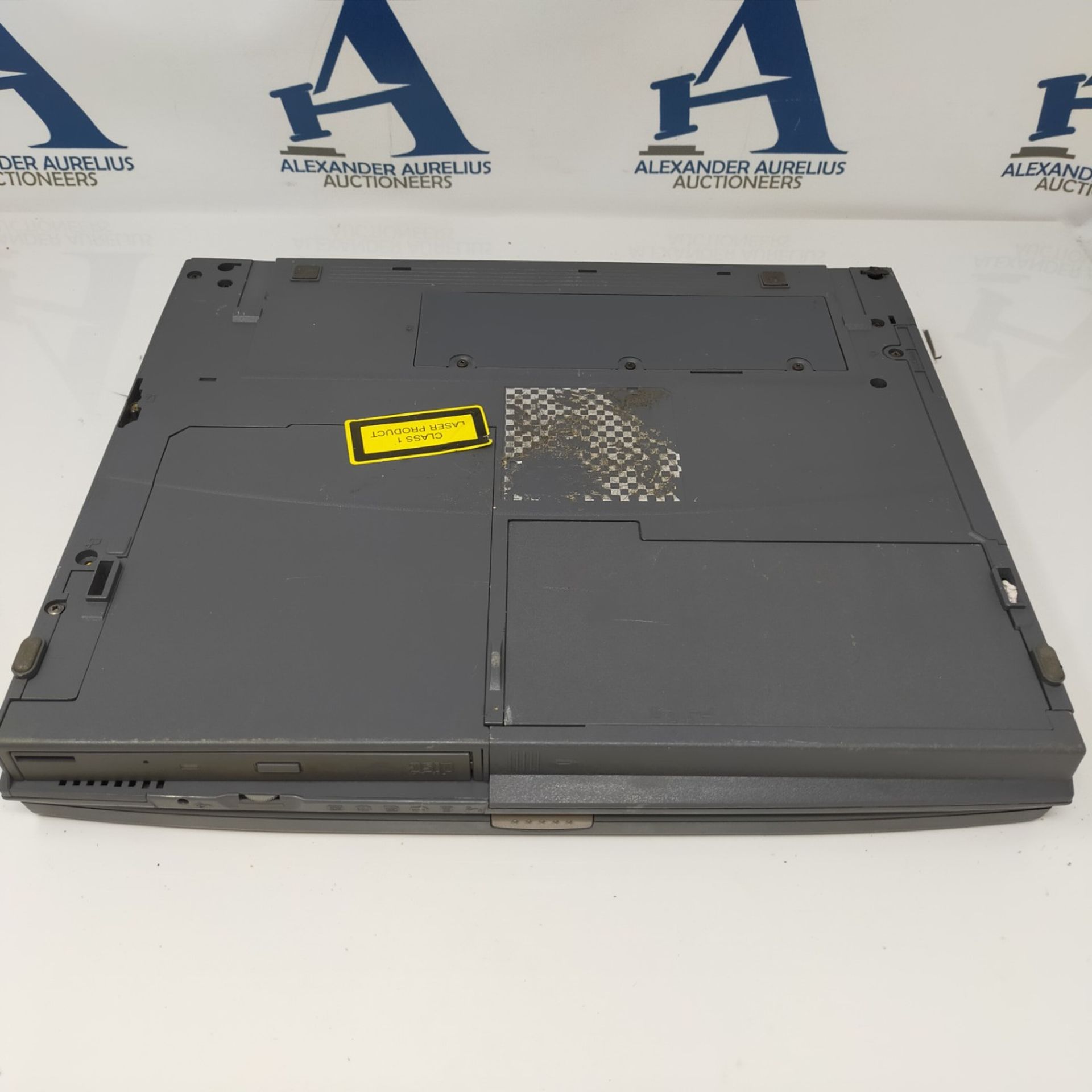 Toshiba Tecra 8000 - Bild 2 aus 2