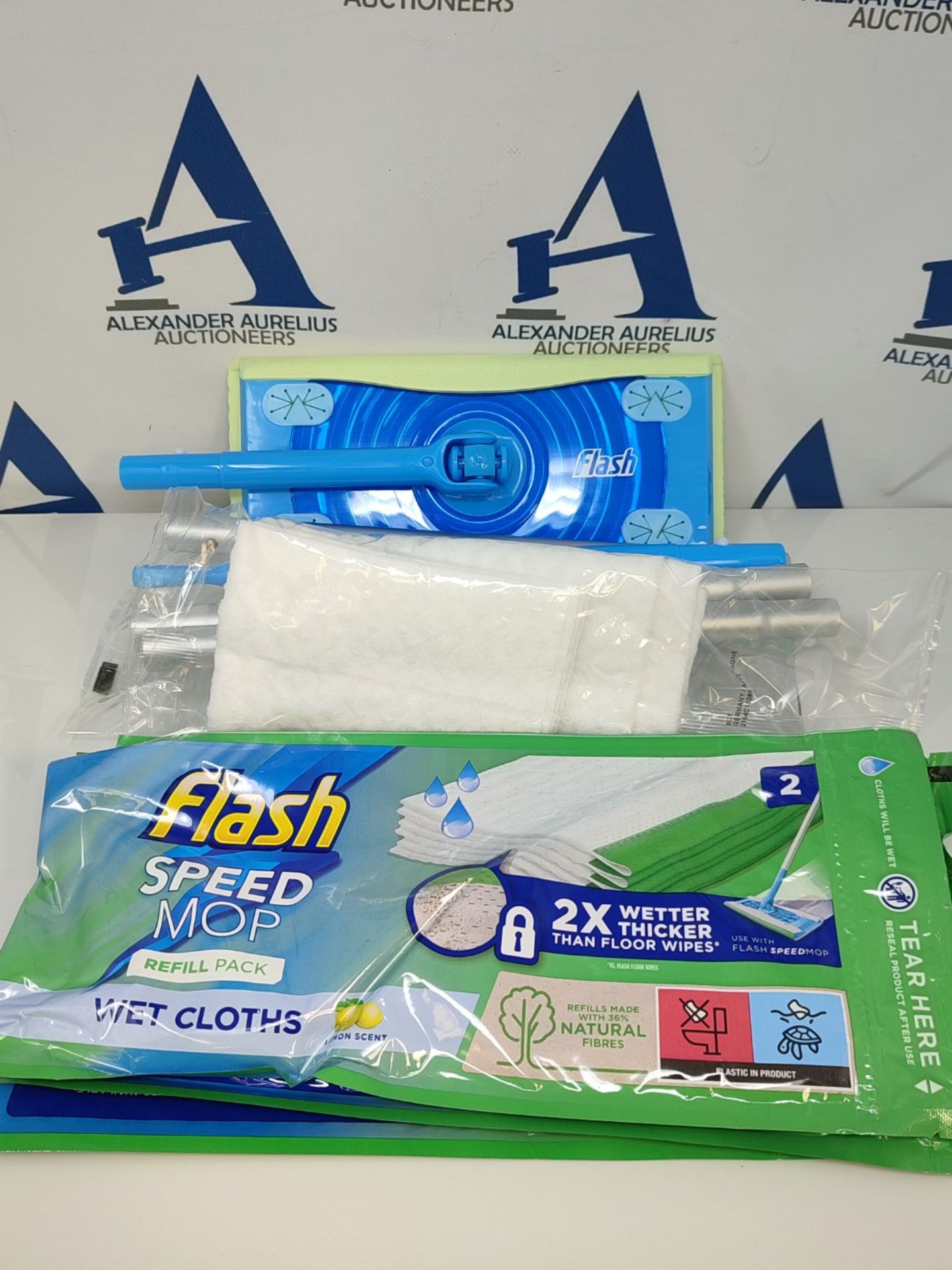 [INCOMPLETE] Flash Speedmop Starter Kit, Mop + 12 Absorbing Refill Pads, Fresh - Image 3 of 3