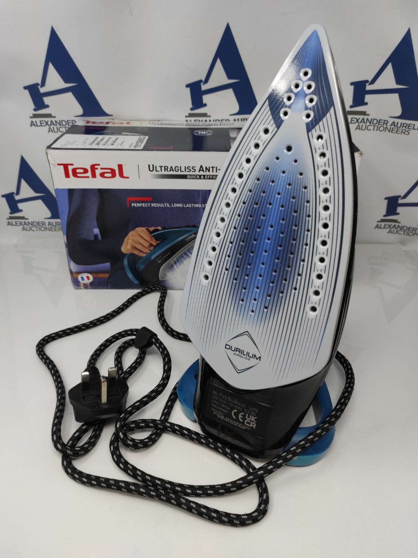 RRP £62.00 Tefal Ultragliss Plus Steam Iron, 2800W, 50g/min Steam Output, 260g/min Steam Boost, E - Bild 2 aus 3