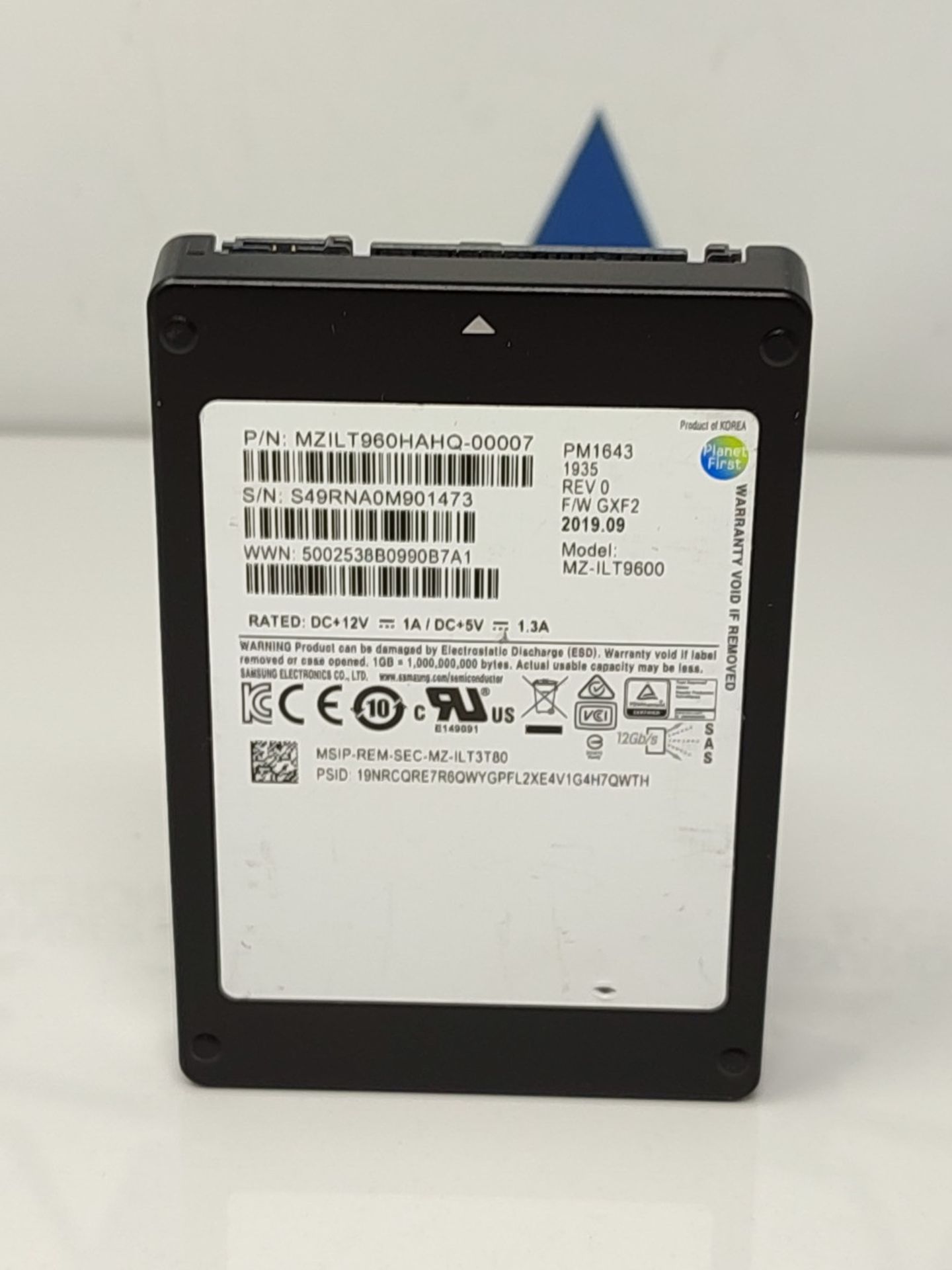RRP £337.00 Samsung PM1643 MZILT960HAHQ - Solid state drive - 960 GB - Internal (Desktop) - 2.5" - - Bild 2 aus 3
