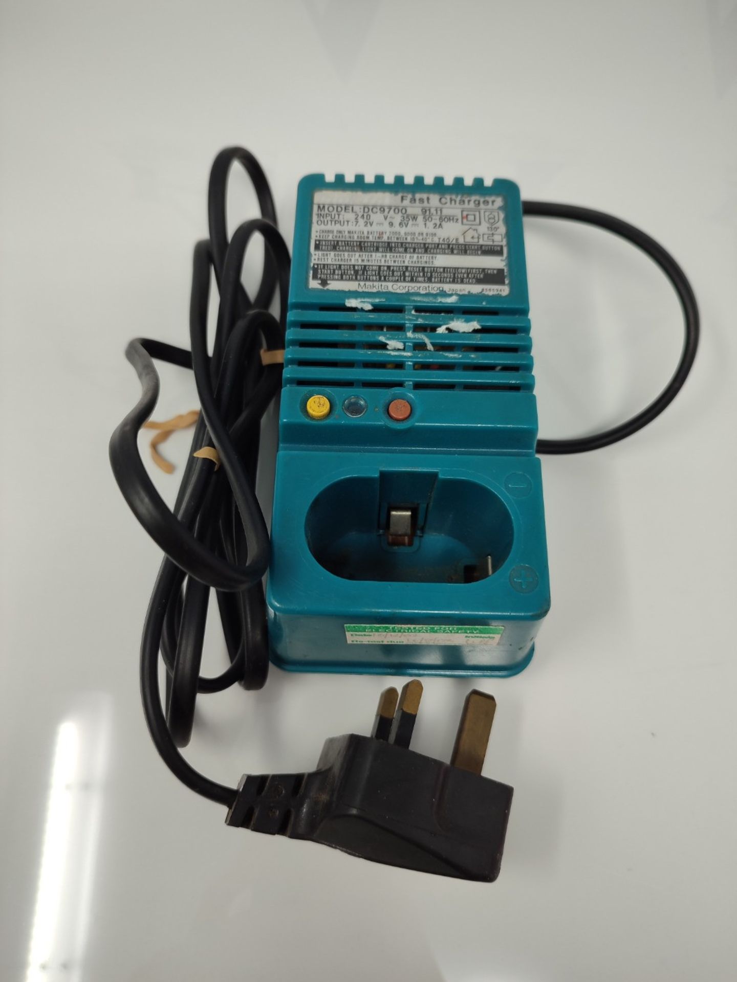 Makita DC9700 fast charger - Image 2 of 2