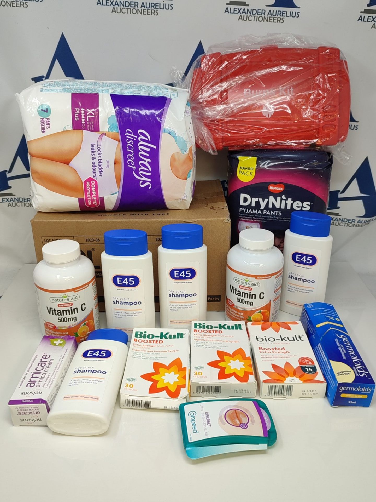 16 items of Pharmaceutical products and personal care