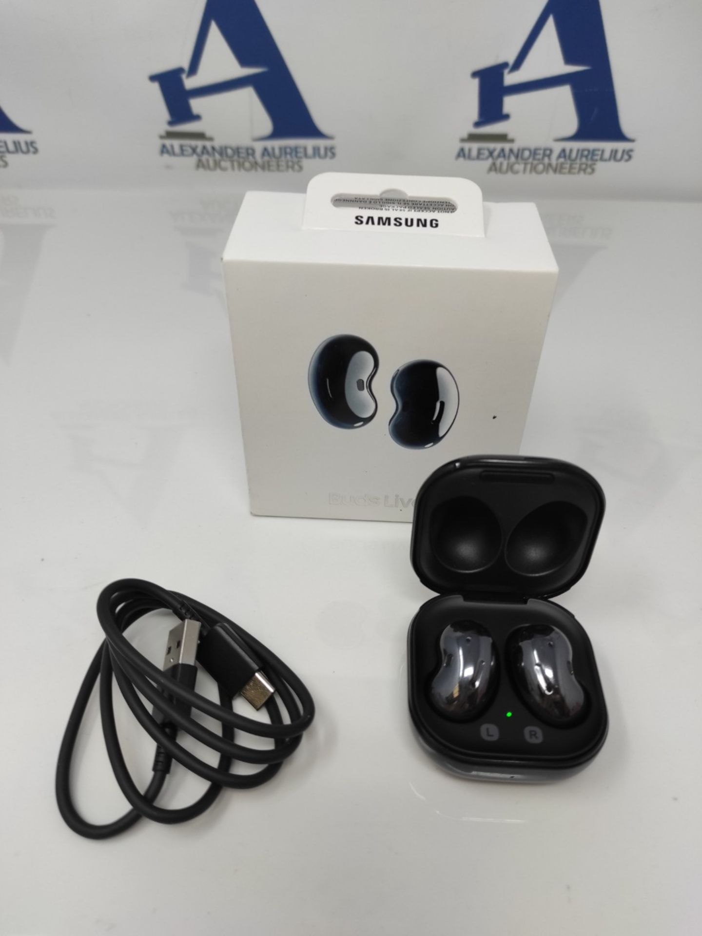 RRP £66.00 Samsung Galaxy Buds Live Wireless Earphones, Mystic Black (UK Version) - Bild 2 aus 3