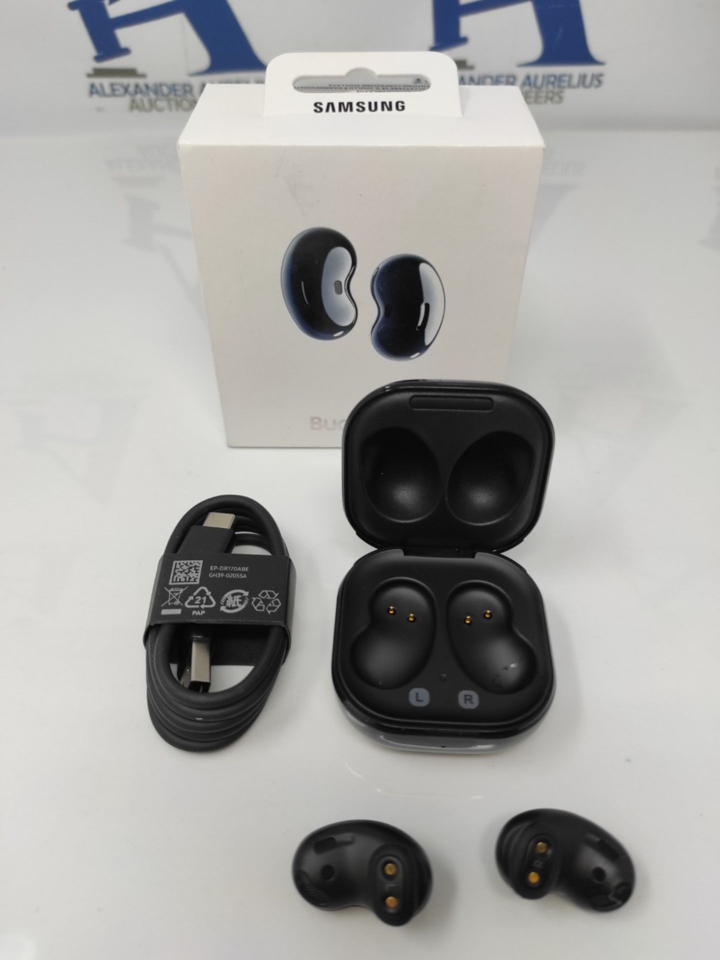 RRP £66.00 Samsung Galaxy Buds Live Wireless Earphones, Mystic Black (UK Version) - Image 3 of 3