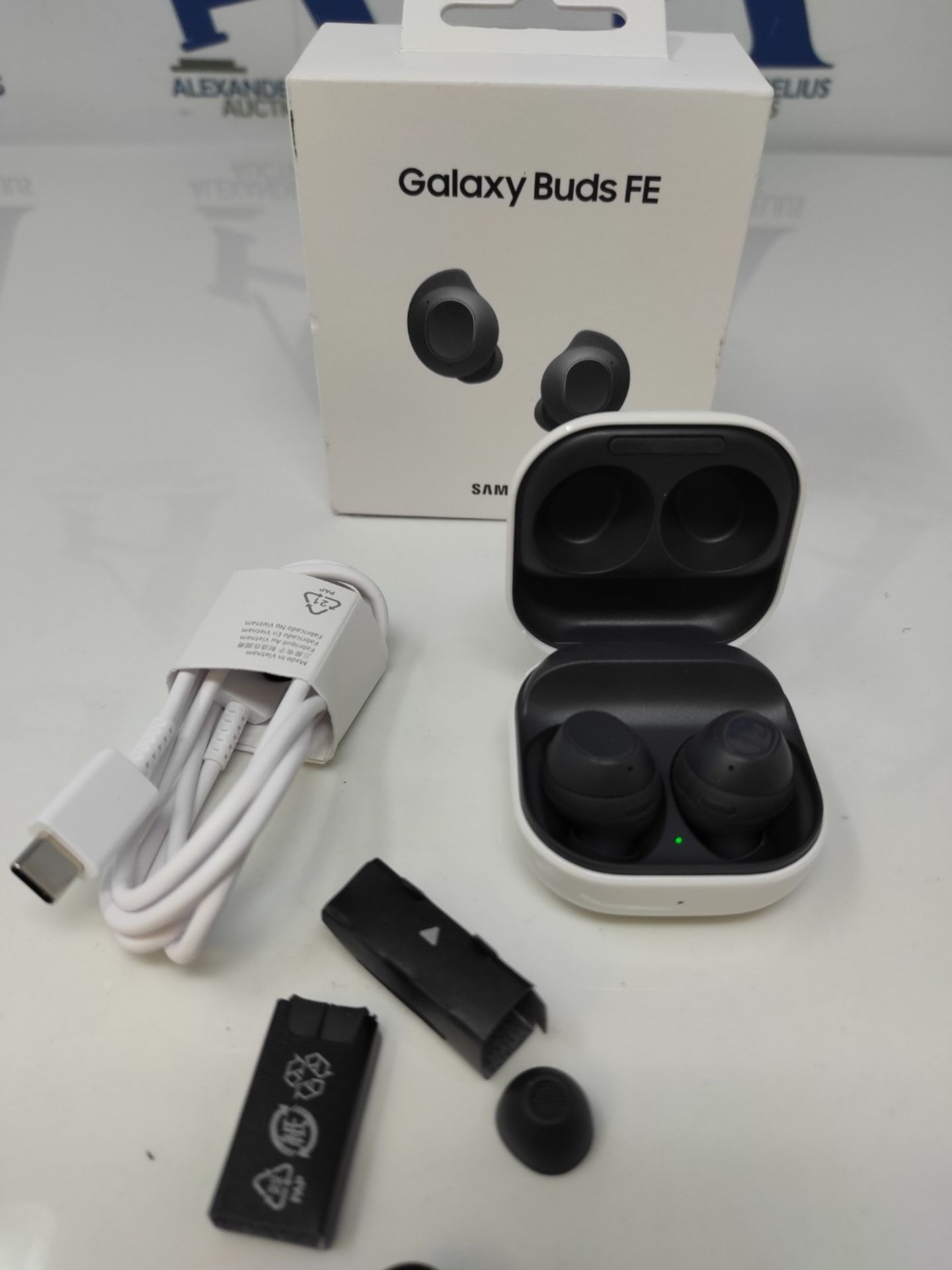 RRP £99.00 Samsung Galaxy Buds FE Wireless Earbuds, Active Noise Cancelling, Comfort Fit, Graphit - Image 2 of 2