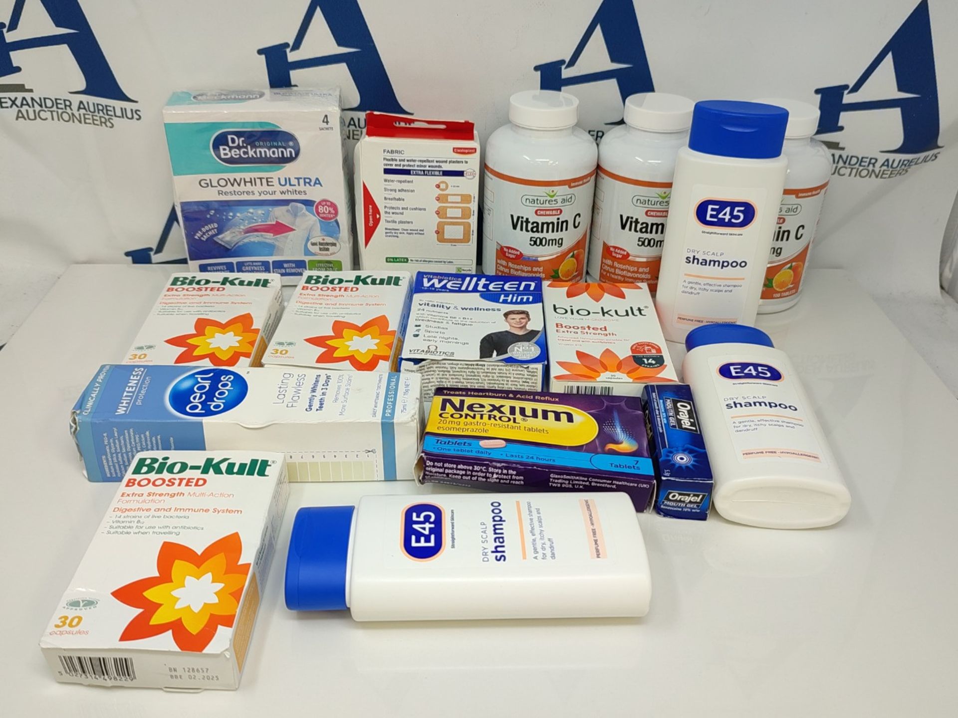 16 items of Pharmaceutical products and personal care