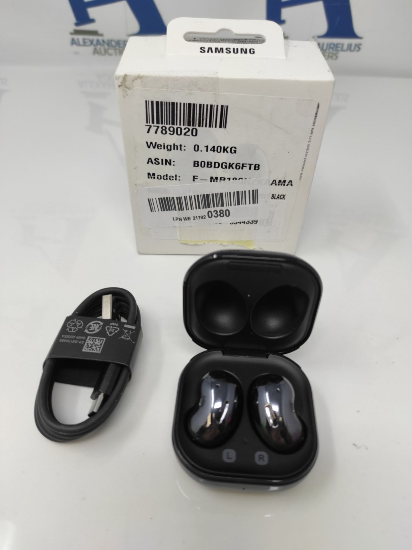 RRP £66.00 Samsung Galaxy Buds Live Wireless Earphones, Mystic Black (UK Version) - Bild 2 aus 2