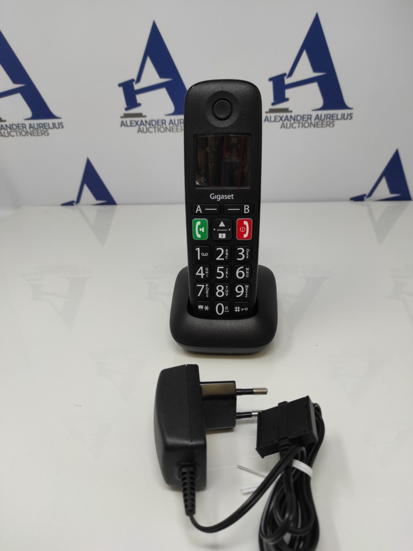 Gigaset E290HX - Cordless DECT telephone for seniors for connection to an existing DEC - Image 3 of 3