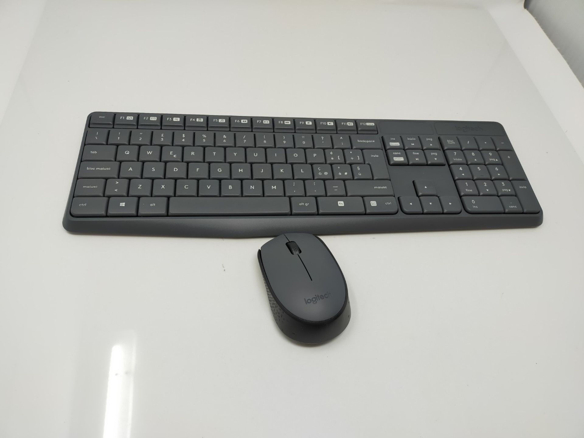 Logitech MK235 Wireless Keyboard and Mouse Combo for Windows, QWERTY Italian Layout - - Bild 3 aus 3