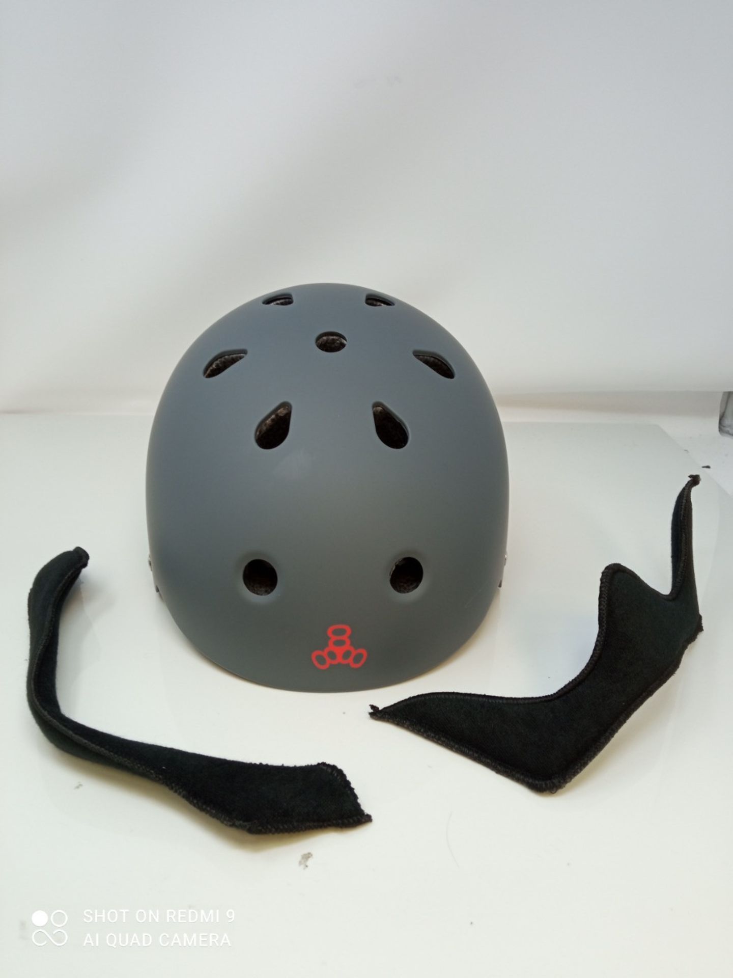 Triple 8 Brainsaver EPS Unisex Rubber Helmet - Image 2 of 3