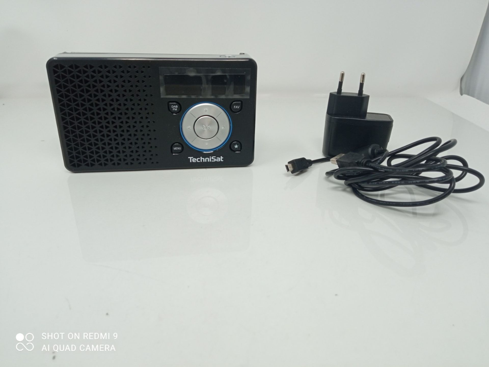 TechniSat DIGITRADIO 1 - portable DAB+ radio with battery (DAB, FM, loudspeaker, headp - Image 3 of 3