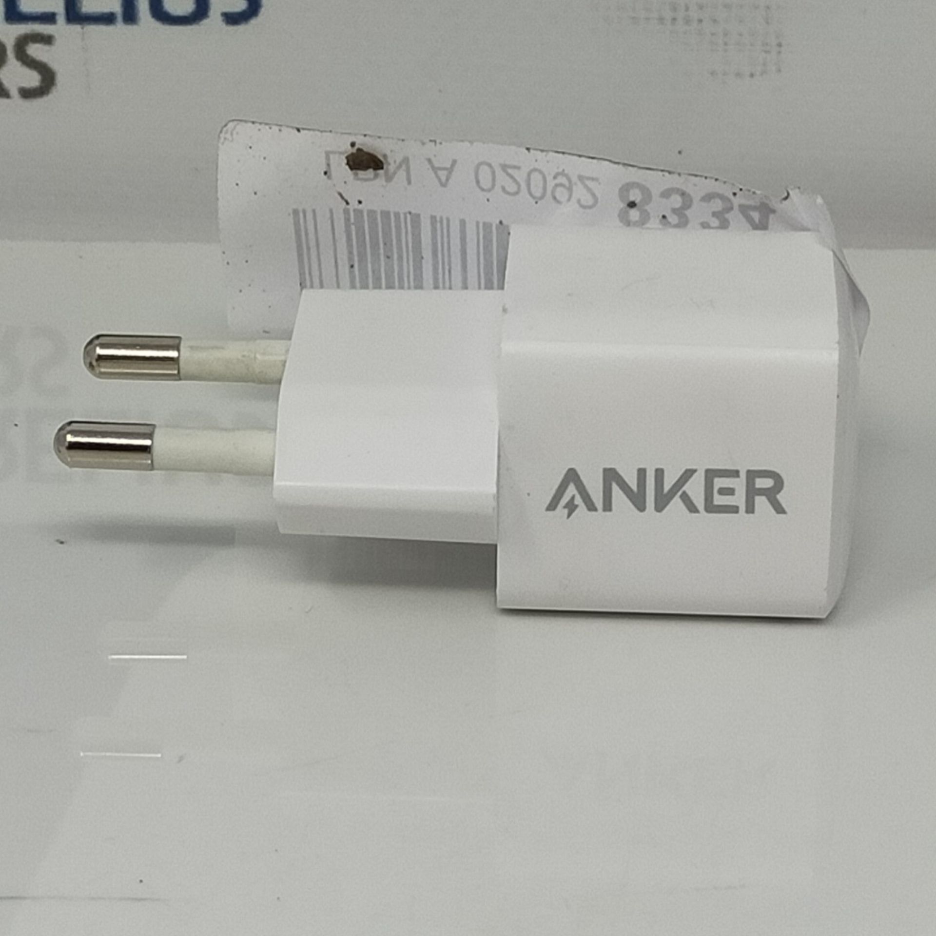 Anker Caricatore Nano iPhone, 20 W PIQ 3.0, mini caricatore PowerPort III USB-C per iP - Image 2 of 3