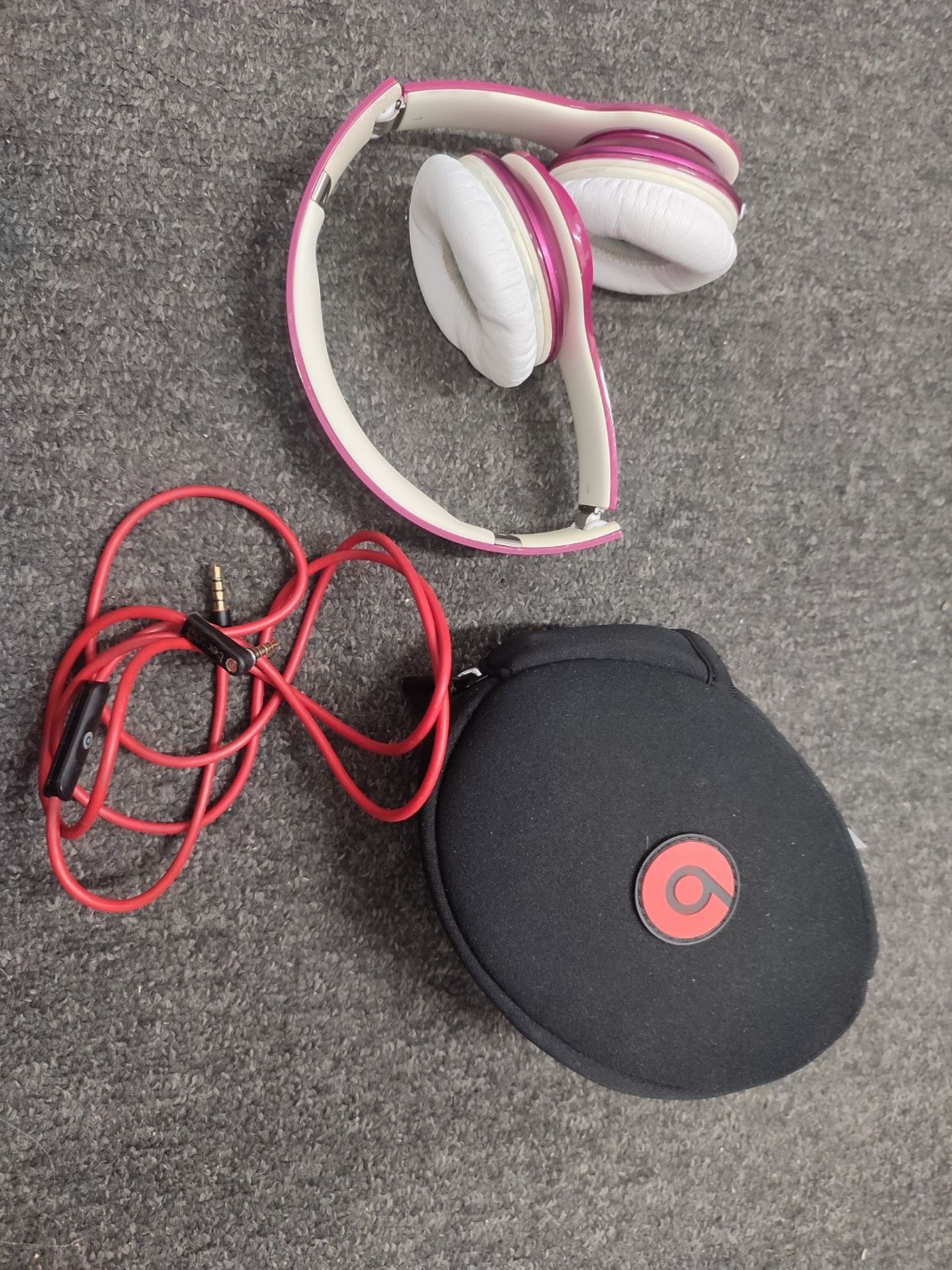 RRP £120.00 Beats by Dr. Dre Solo HD On-Ear Headphones - Pink - Image 2 of 3