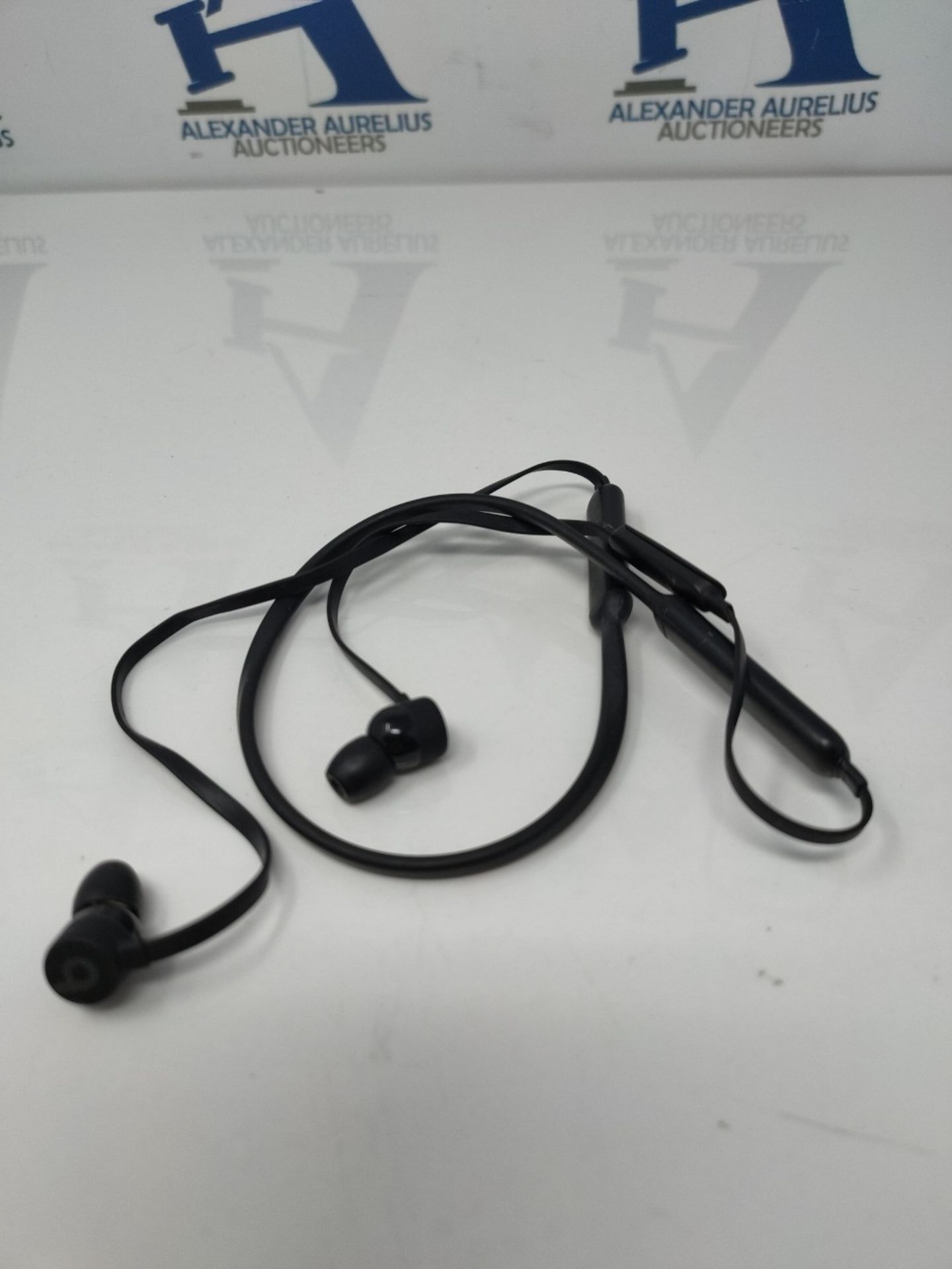 RRP £86.00 BeatsX Wireless Earphones-black - Image 3 of 3
