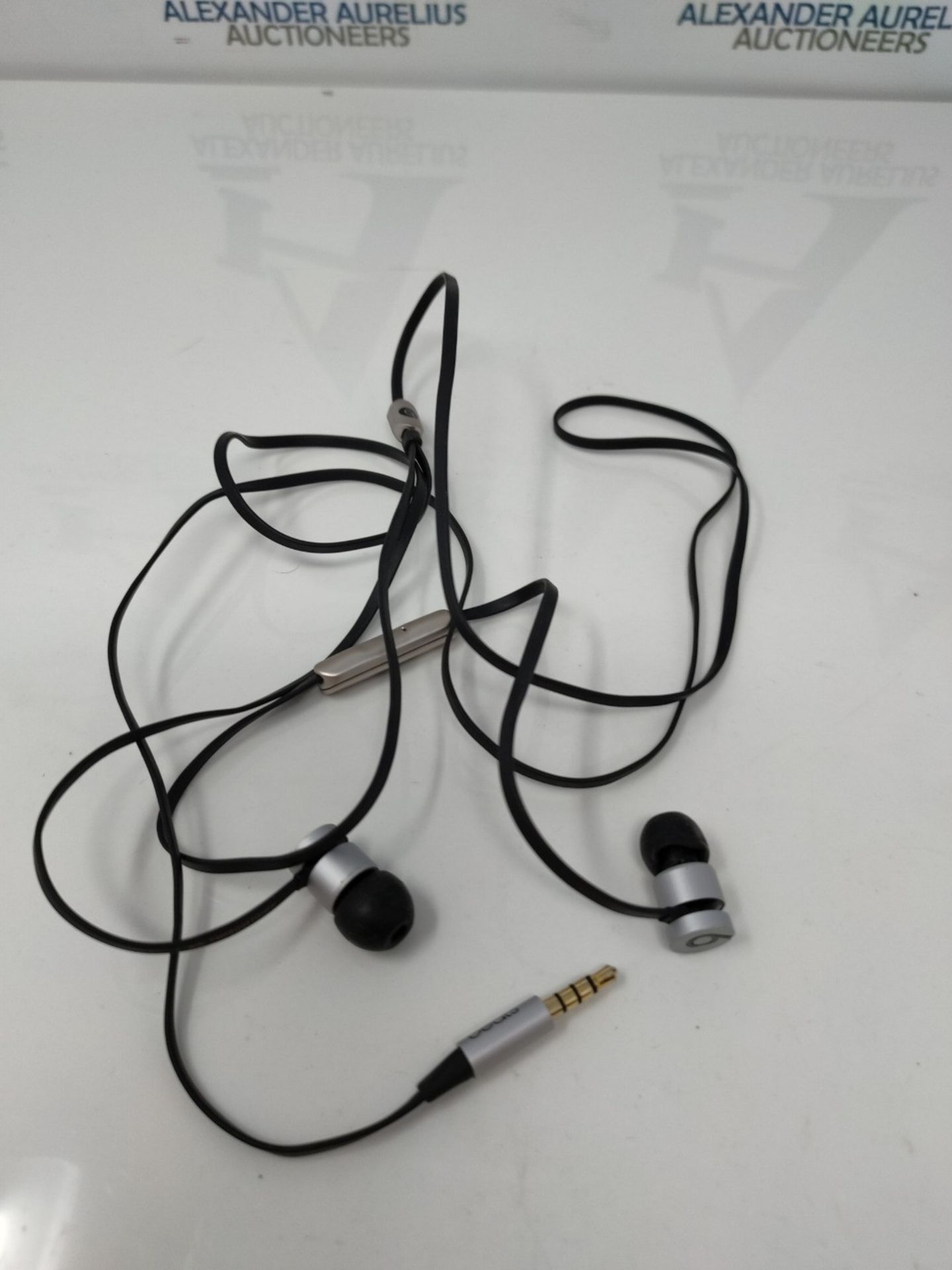 RRP £99.00 Beats by Dr. Dre UrBeats In-Ear Headphones - Space Grey - Image 3 of 3