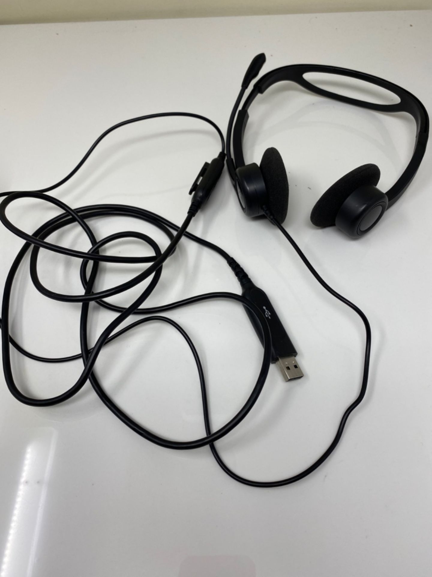Logitech 960 Wired Headset, Stereo Headphones with Noise-Cancelling Microphone, USB, L - Image 2 of 2