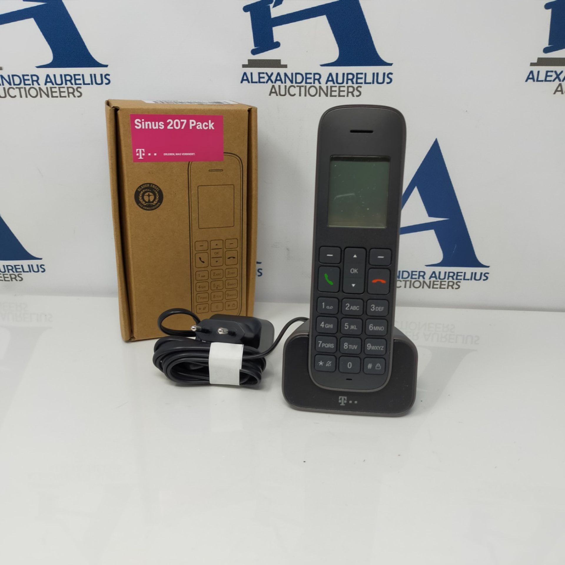 Telekom Sinus 207 Expansion Pack (Handset and Charging Cradle) Black - Image 2 of 3