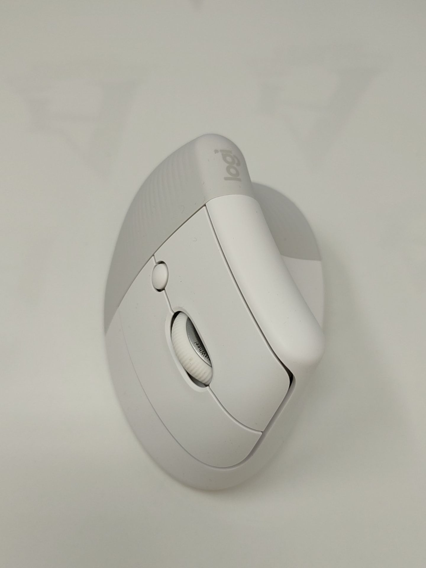 RRP £55.00 Logitech Lift for Mac, Wireless Vertical Ergonomic Mouse, Bluetooth, Quiet Clicks, Qui - Image 3 of 3