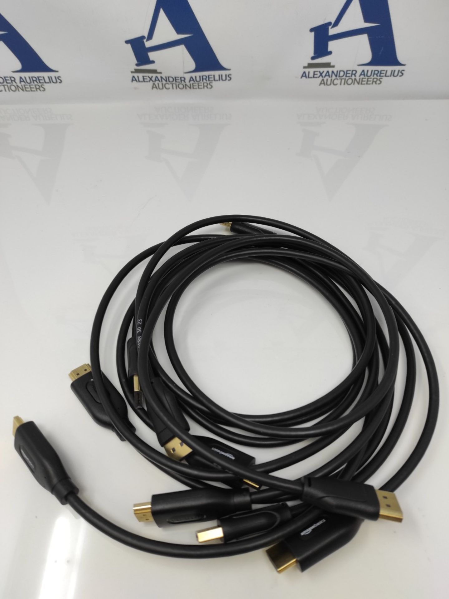 RRP £50.00 Amazon Basics DisplayPort to HDMI Cable, 0.9m, Black, 5-Pack - Bild 2 aus 2