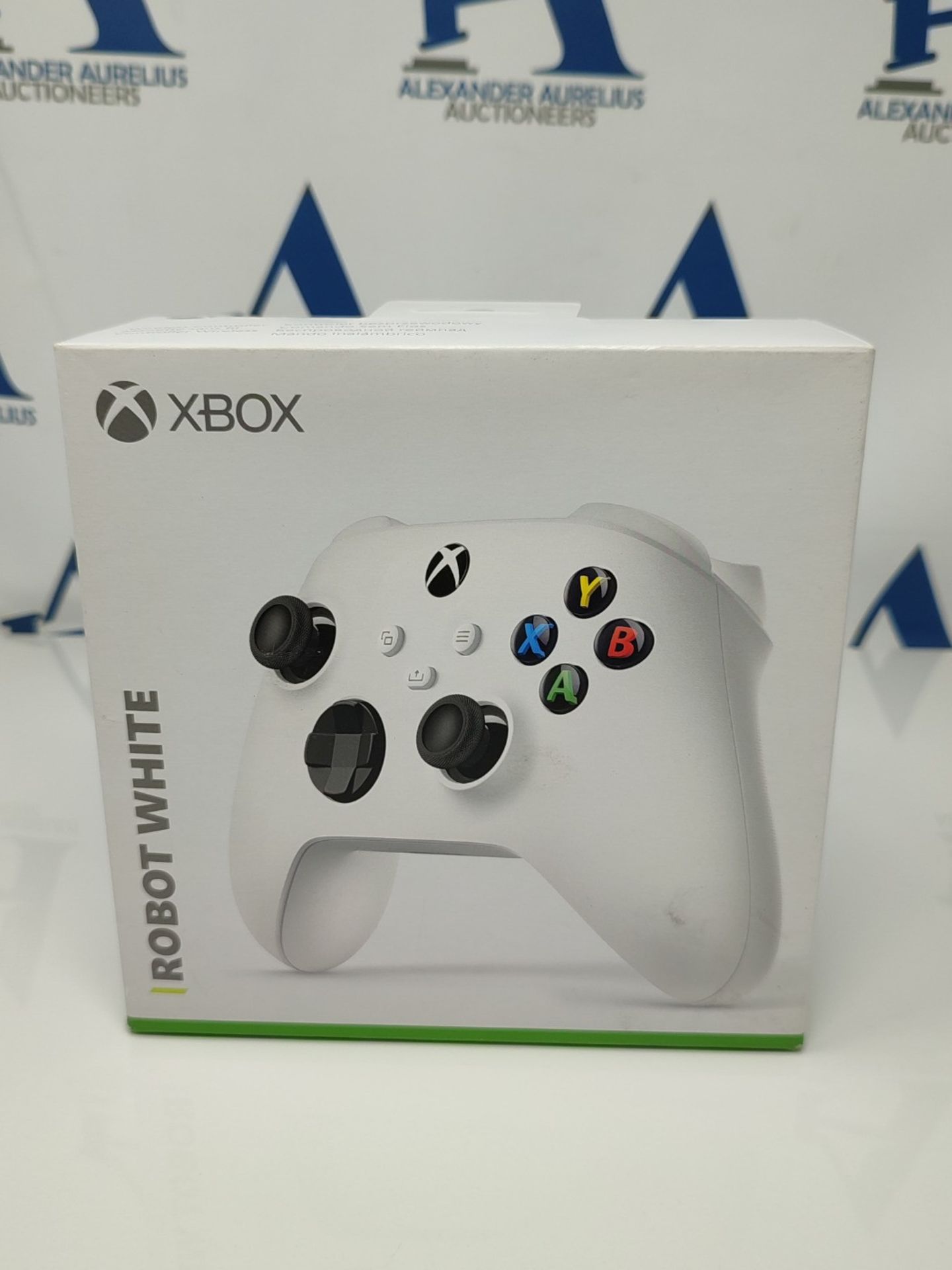 RRP £59.00 Wireless White Xbox Controller - Robot White - Image 2 of 3