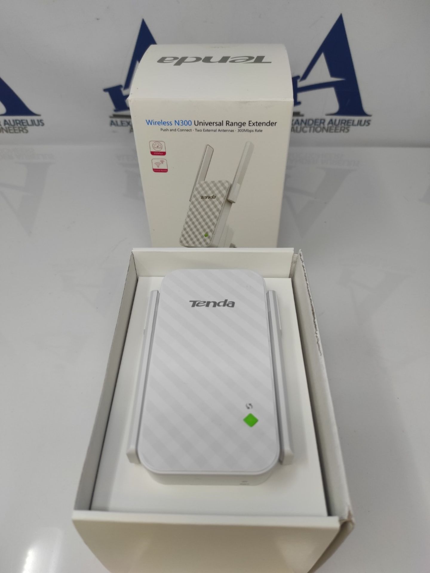 Tenda WLAN Repeater WLAN Amplifier WiFi Repeater (N300 2.4GHz: 300 Mbps), 2 * 3dBi Ext - Image 2 of 3