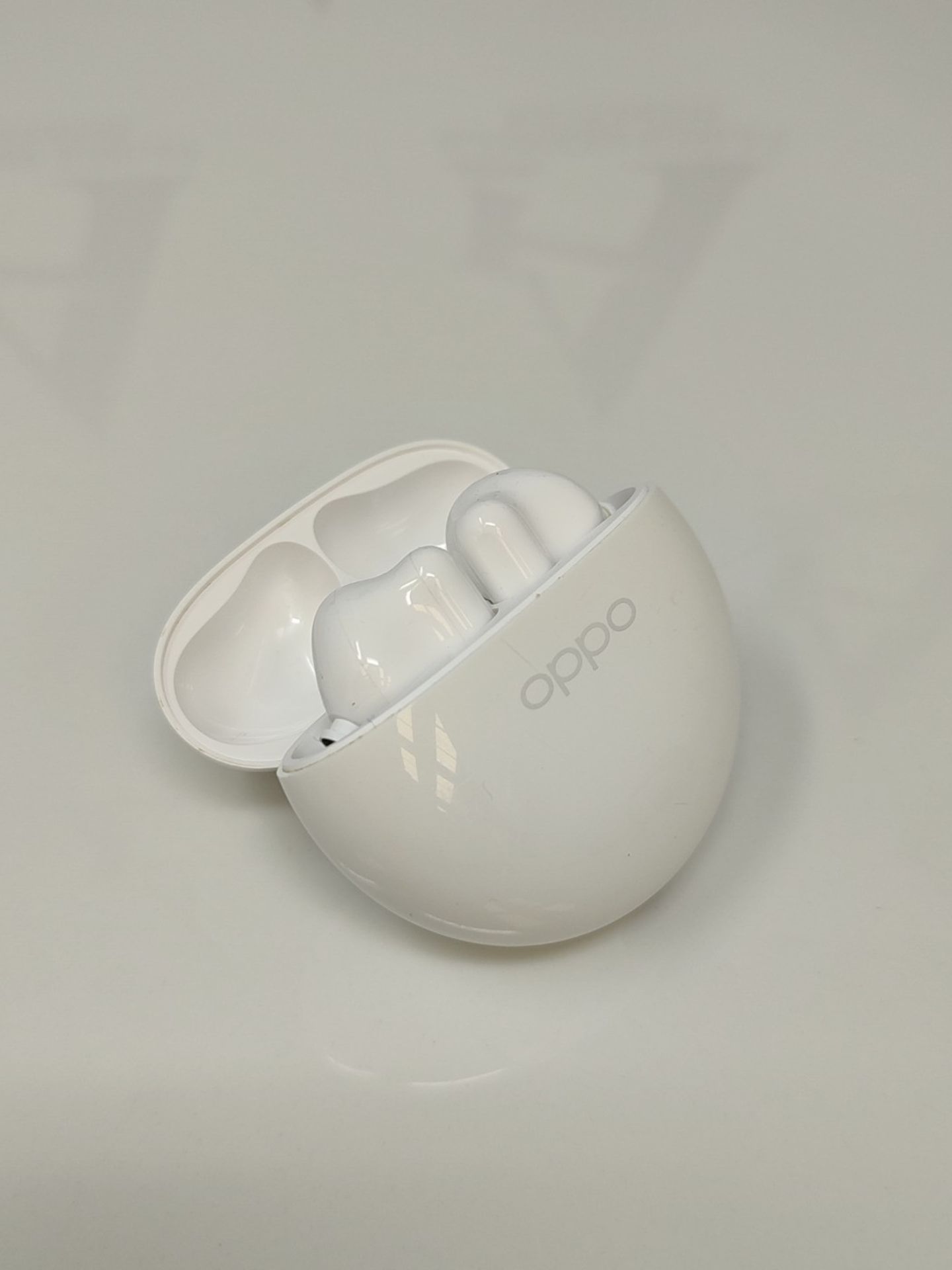 OPPO Enco Buds2, True Wireless Earbuds, Bluetooth 5.2, in-ear, Noise Reduction, Touch - Image 3 of 3