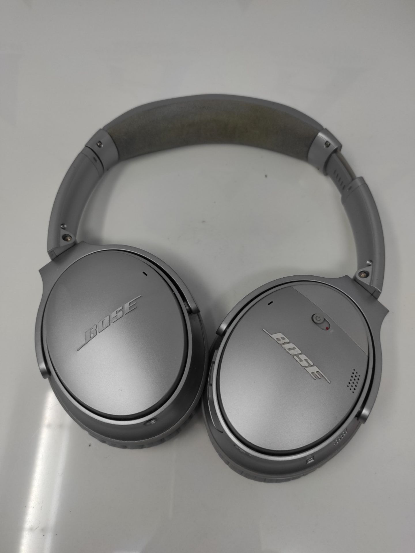 RRP £220.00 Bose QuietComfort 35 (Series I) Wireless Headphones, Noise Cancelling - Silver - Image 2 of 3