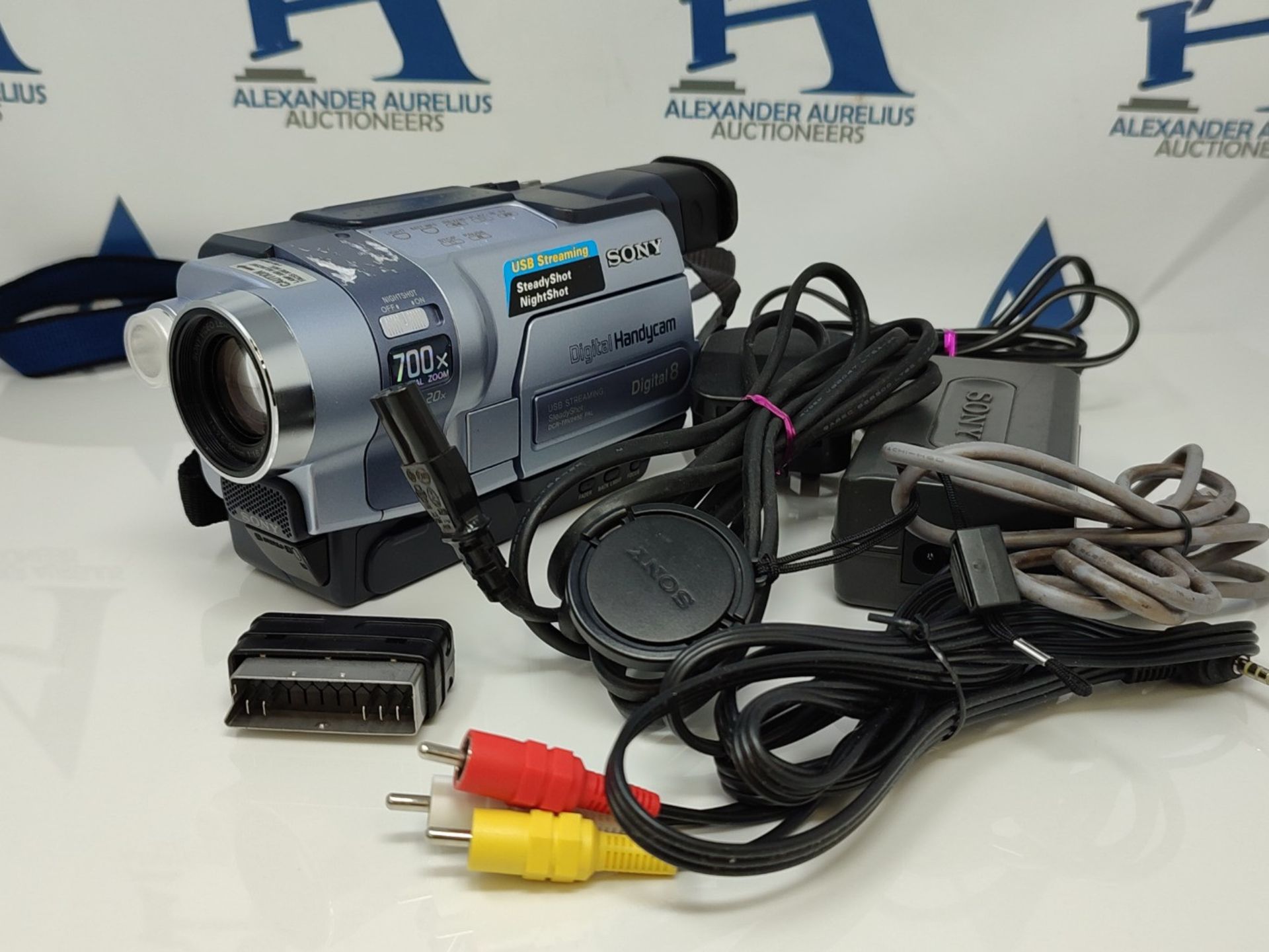 SONY HANDYCAM DCR-TRV245E PAL HI8 DIGITAL CAMCORDER - Image 2 of 2