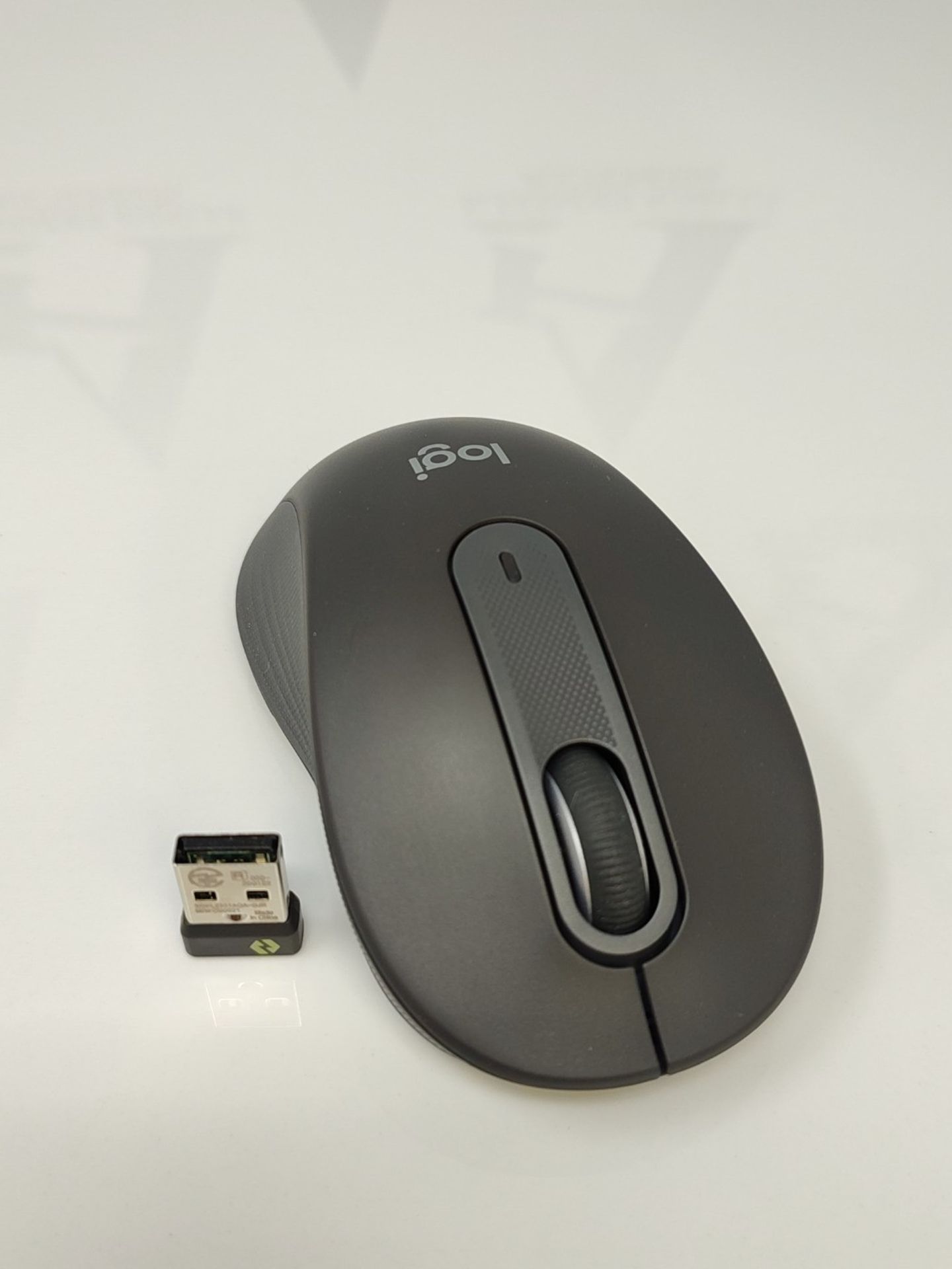 Logitech Signature M650 Wireless Mouse - for small to medium-sized hands, 2-year batte - Image 3 of 3
