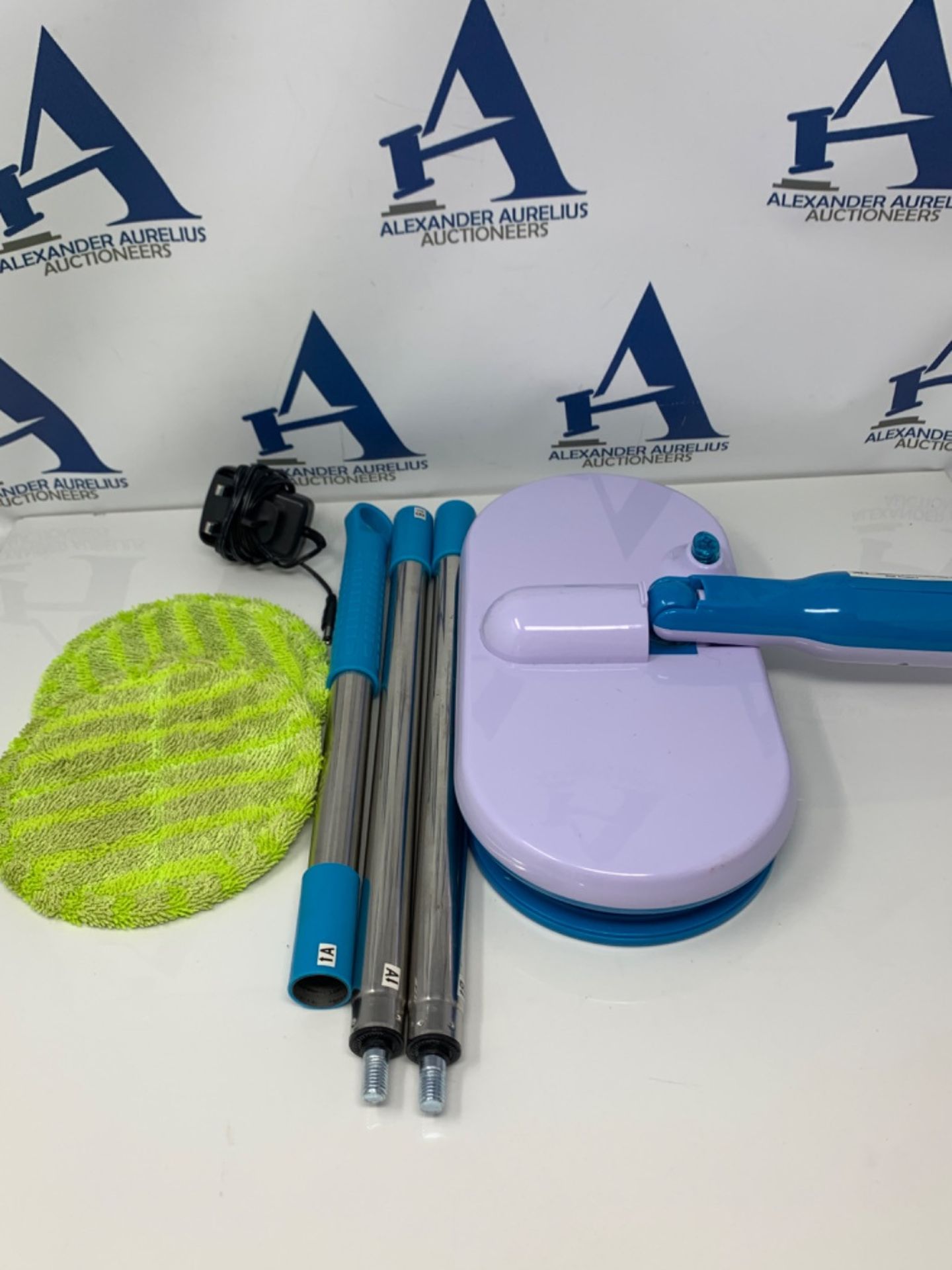 High Street TV Floating Mop - Motorised Cordless & Rechargeable - Spinning Mop - Inclu - Image 2 of 2