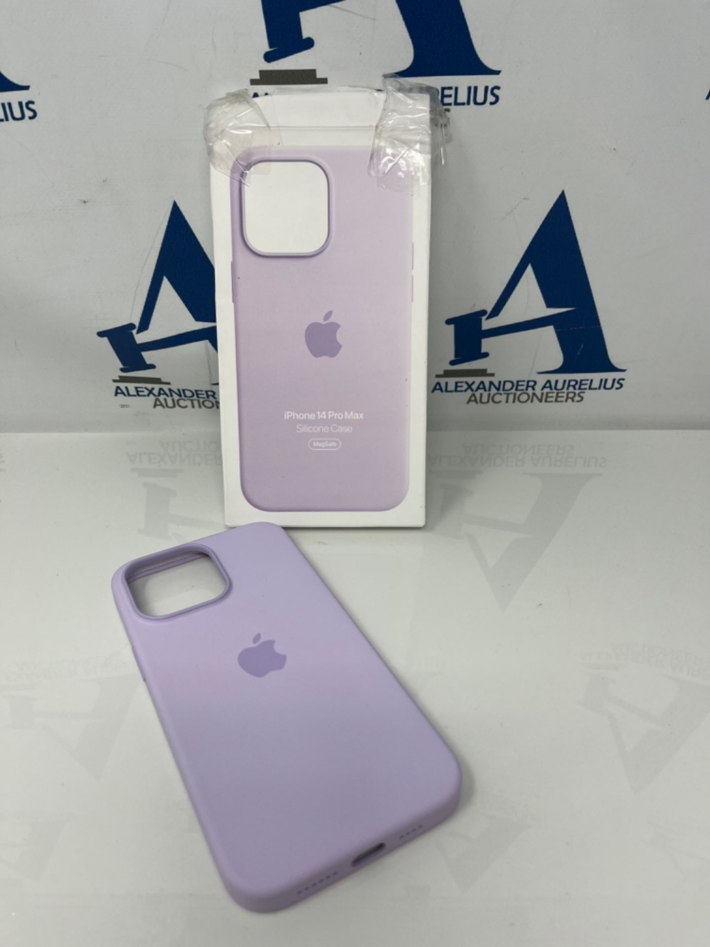 Apple iPhone 14 Pro Max Silicone Case with MagSafe - Lilac â¬ 9 â¬ 9 â¬ 9 â? - Bild 2 aus 3
