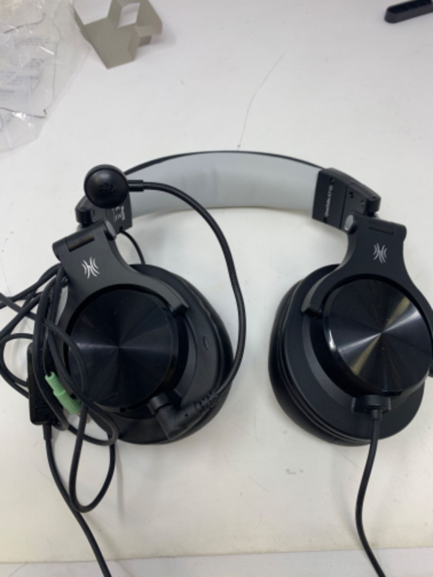OneOdio Computer Headphones with Mic Over Ear Headsets with In-Line Mute Cable & Wired