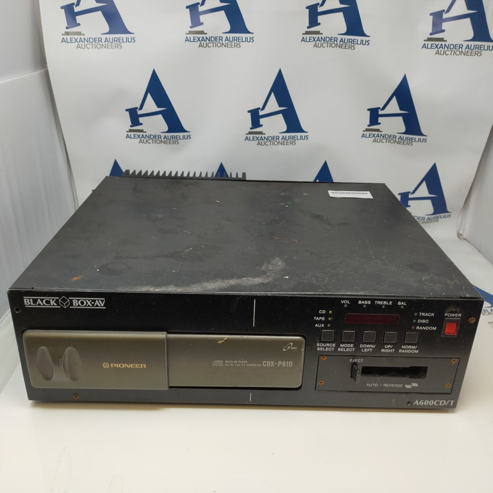 Pioneer 6 Disc Changer CDX-P610