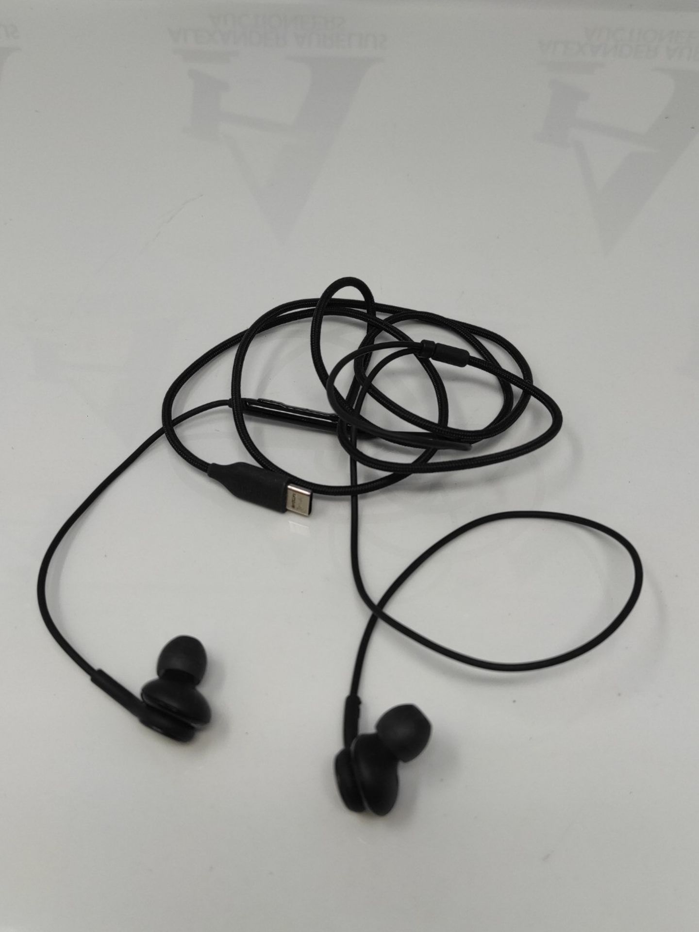 Samsung EO-IC100 USB Type-C headphones, sound by AKG, Black - Image 2 of 2