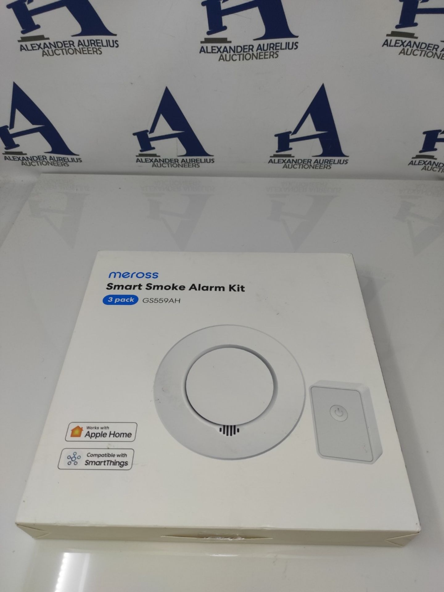 RRP £96.00 Meross WLAN Smoke Alarm / Fire Alarm 3 pcs with Hub works with Apple HomeKit Bedroom-s - Image 2 of 3