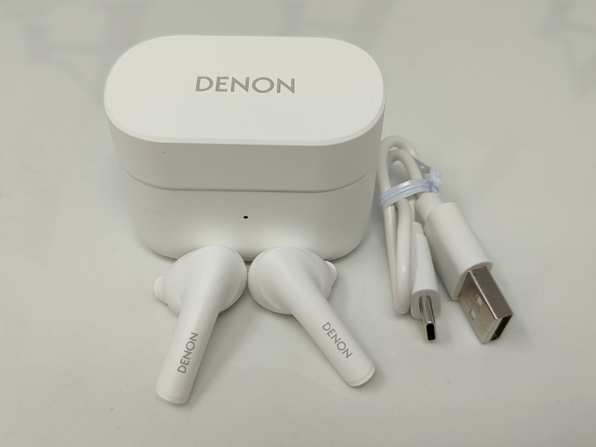 RRP £85.00 Denon AH-C630W wireless in-ear headphones with Bluetooth, Soundmaster tuning, and up t - Image 3 of 3