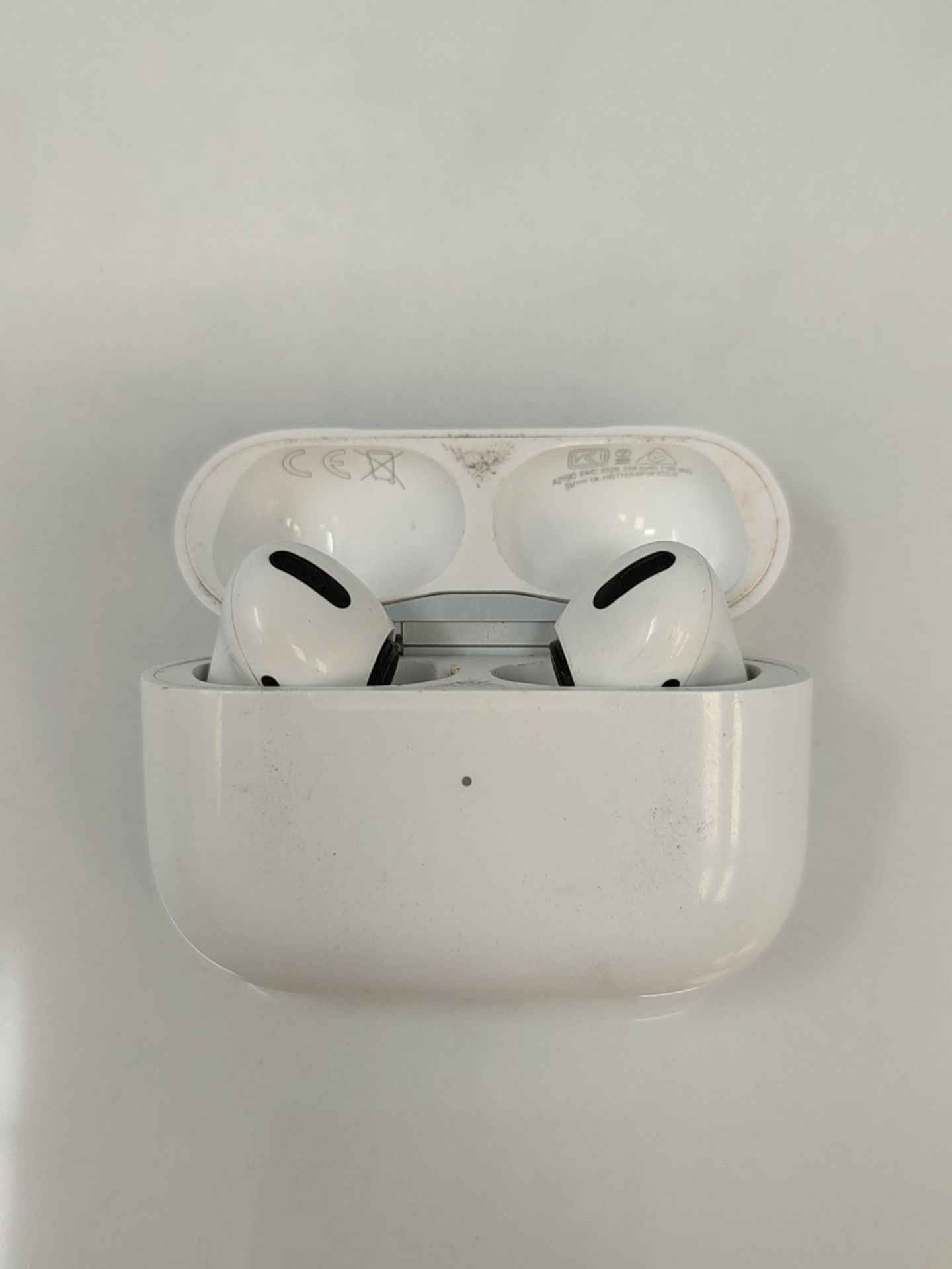 RRP £213.00 Apple AirPods Pro (1st Generation) with MagSafe Charging Case (2021) - Image 2 of 3