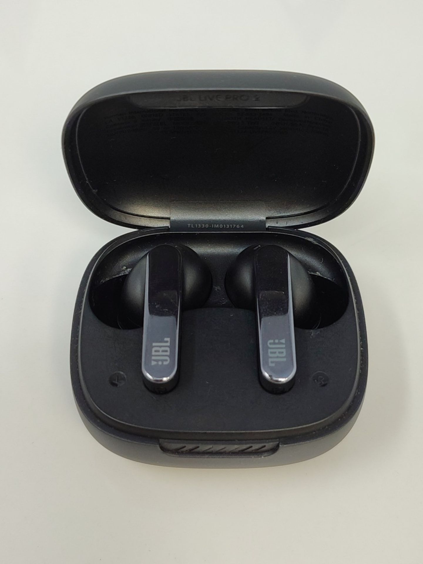 RRP £98.00 JBL Live Pro 2 TWS - Waterproof, True Wireless In-Ear Headphones with Noise-Cancelling - Image 3 of 3