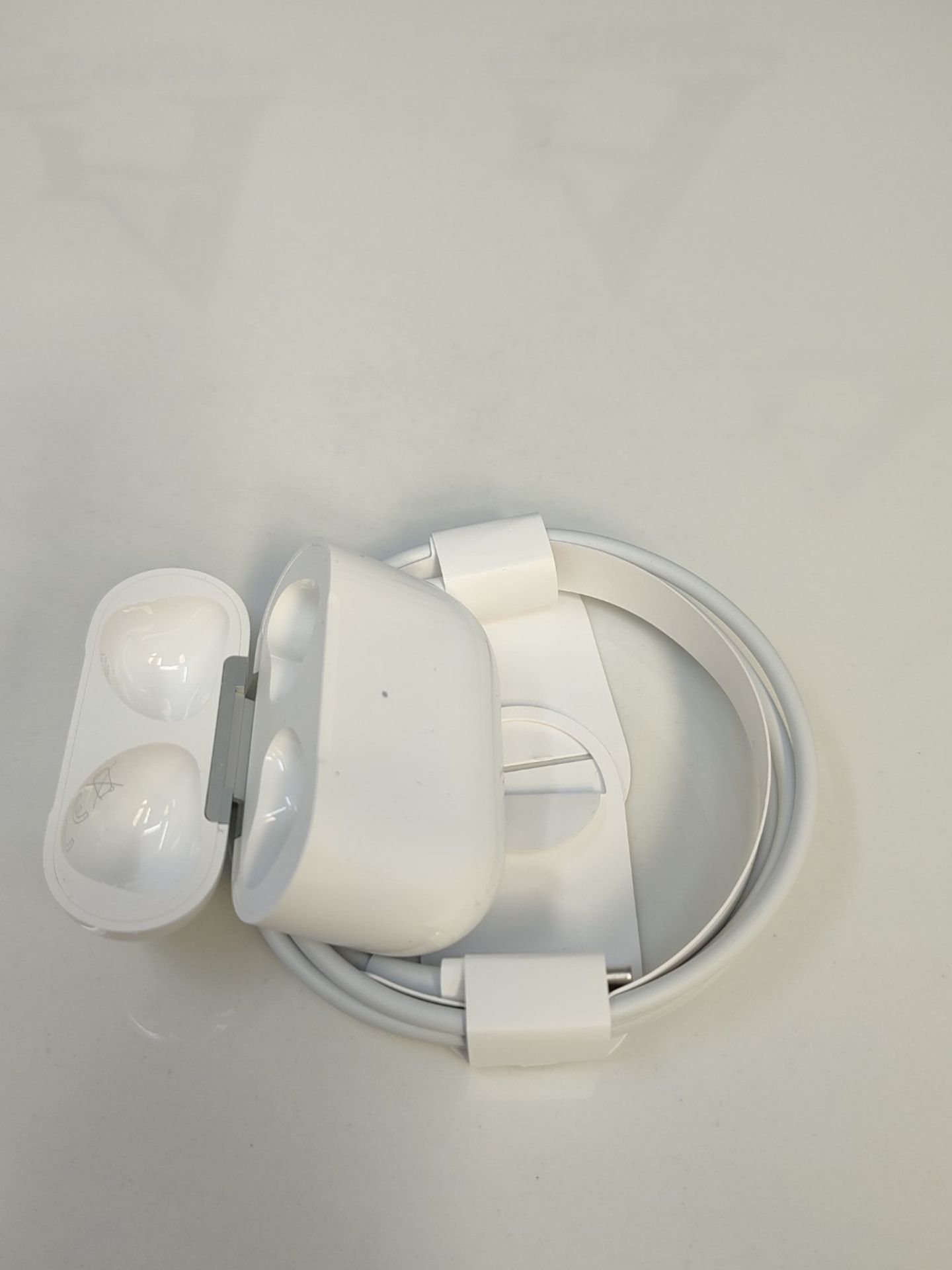 RRP £192.00 [INCOMPLETE] Apple AirPods (3rd generation) with MagSafe Charging Case (2021) - Image 3 of 6